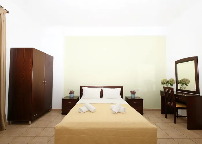 Palirria & شقة فندقية 2*