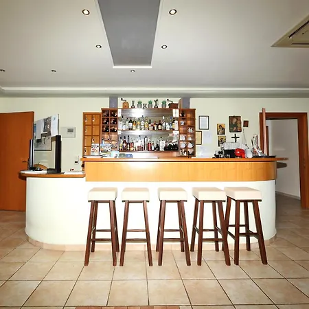 Palirria & Апарт-отель 2*