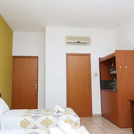 Apartahotel Palirria Hotel&studios 2*