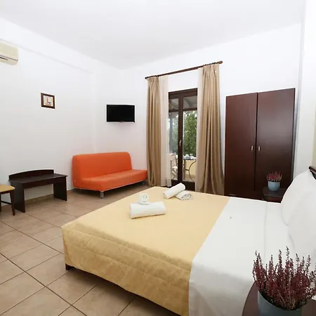 Palirria & Апарт-отель