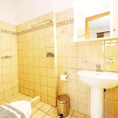 Hotel apartamentowy Palirria &