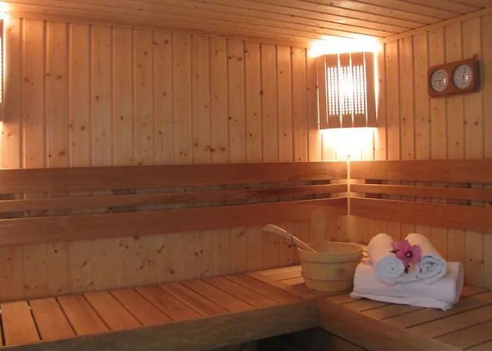 Palirria & Aparthotel 2*